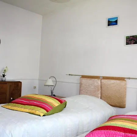 Casa de Férias Maison Charmante à + Jardin Gottenhouse